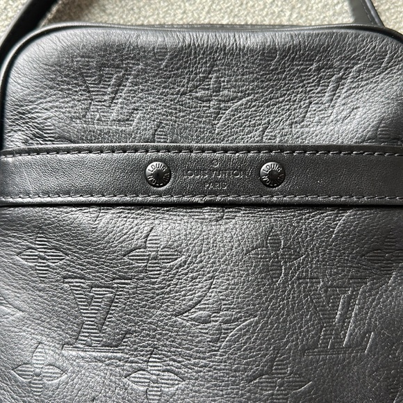 Louis Vuitton M44972 Shoulder Bag Danube Monogram - authentic - great condition - Picture 2 of 8